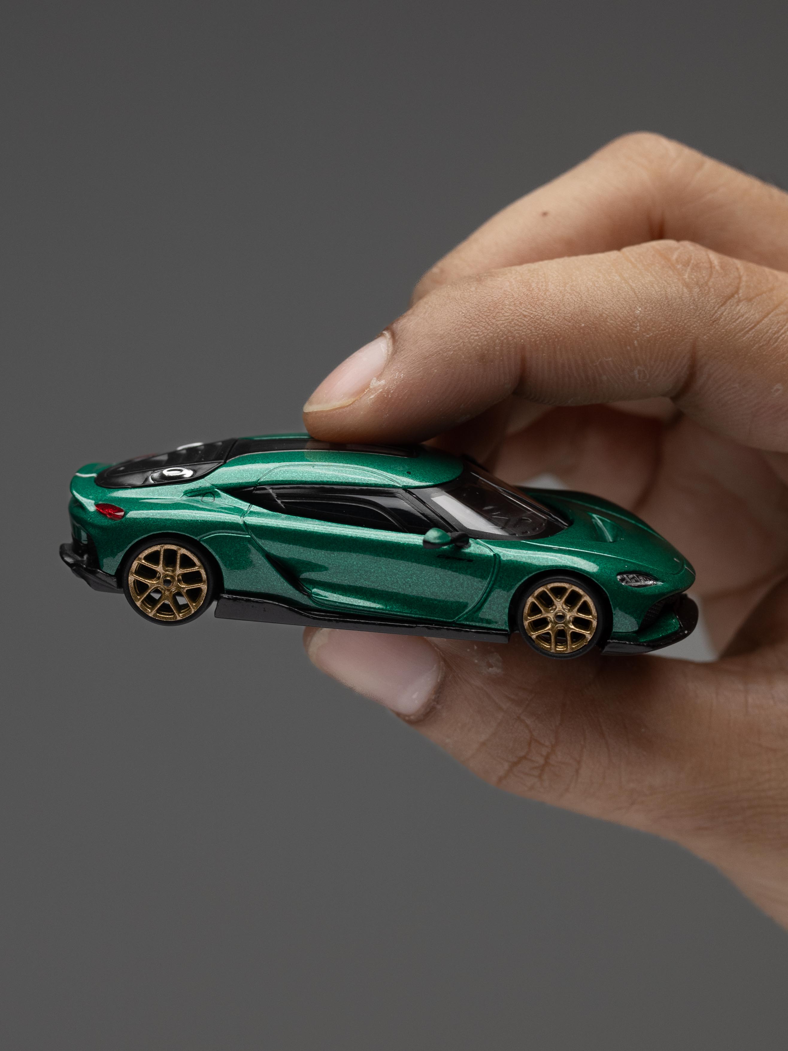 Tarmac Works 1:64 Koenigsegg Gemera Green