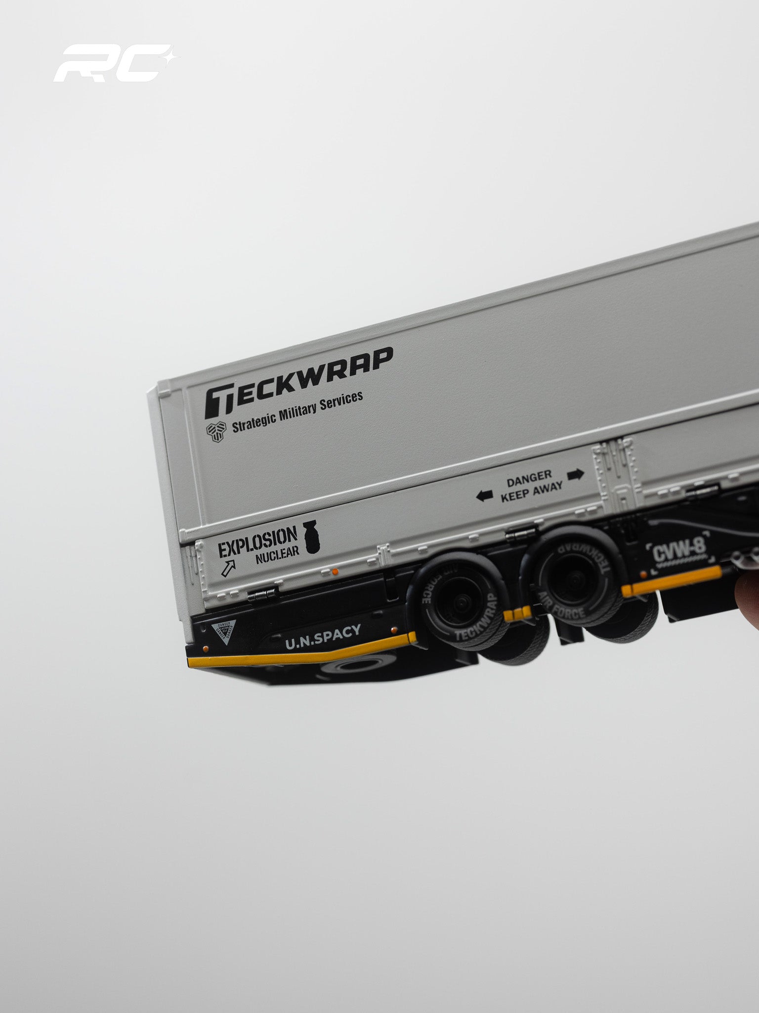 GCD 1:64 日野 PROFIA 700 战斗灰涂装 (DARWINPRO &TECKWRAP) 2018 KS-118-688