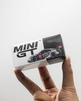 MINIGT 1/64 - 保时捷 911 GT3 R #77 AO Racing 2025 IMSA 戴通纳24小时耐力赛