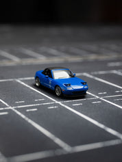 MINI GT：1/64 马自达 Miata MX-5 (NA) 改装版 6.75 深蓝色 右舵