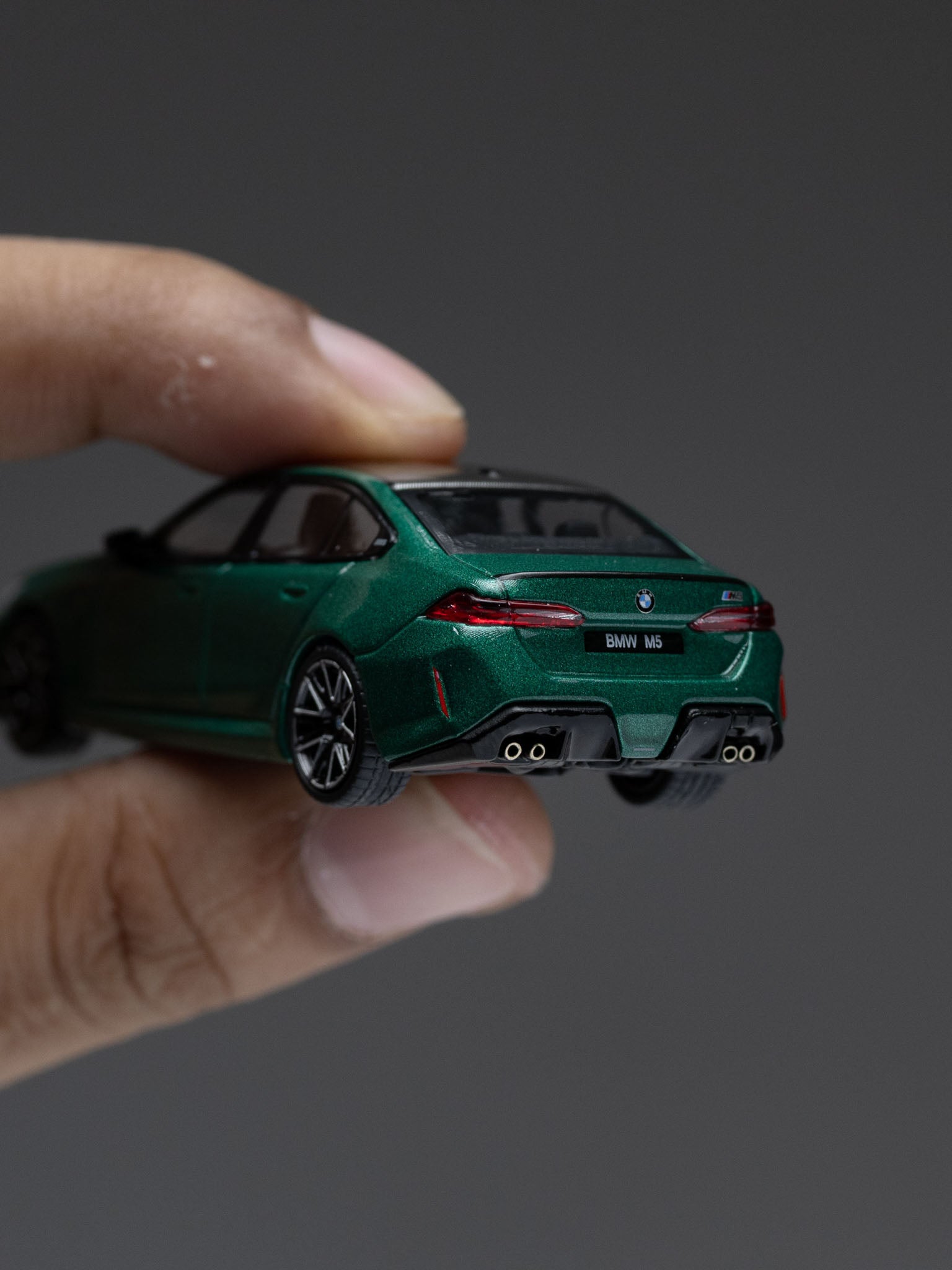 MINIGT 1/64 BMW M5 (G90) Isle of Man – Green Metallic
