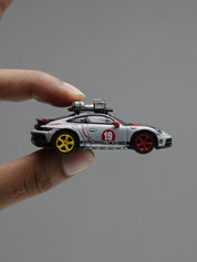 MINI GT：1/64 保时捷 911 Dakar “拉力叔叔” 左舵版