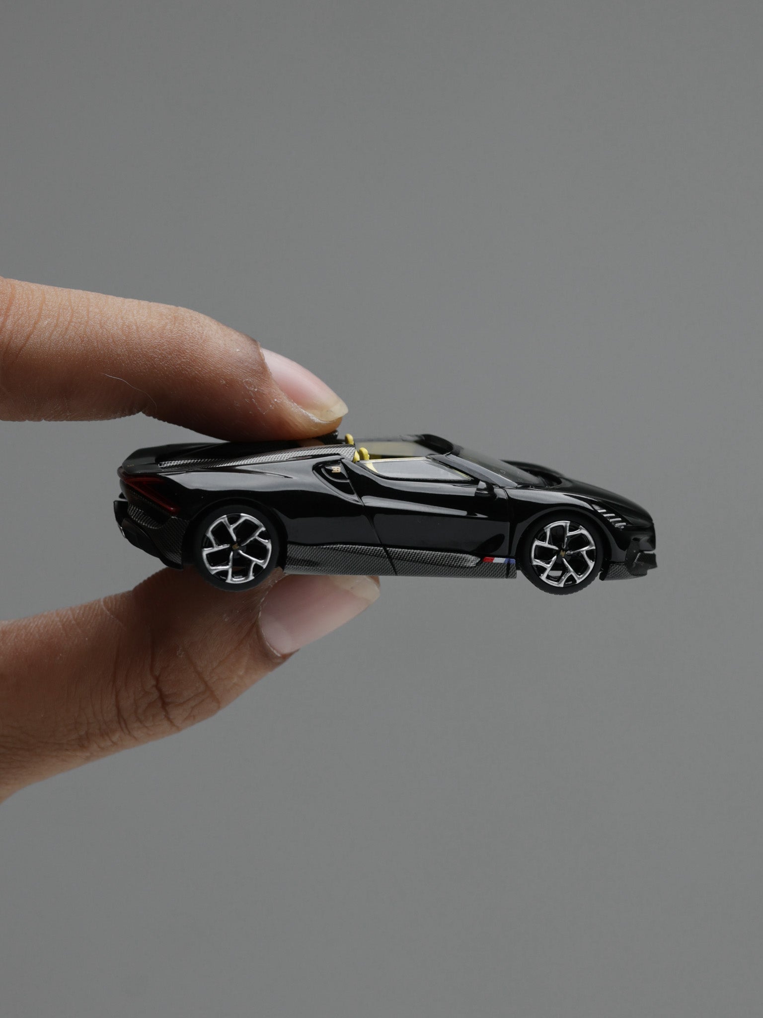 MiniGT 1/64 Bugatti W16 Mistral
Black