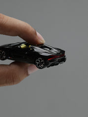 MiniGT 1/64 布加迪 W16 Mistral
黑色