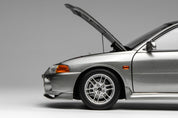1/18 三菱蓝瑟Evolution IV，钢银色 - MOTORHELIX