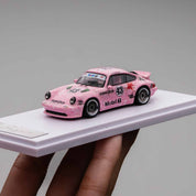 DCM 1:64 Singer 930 Turbo Study Block43 #43 粉色 限量500台