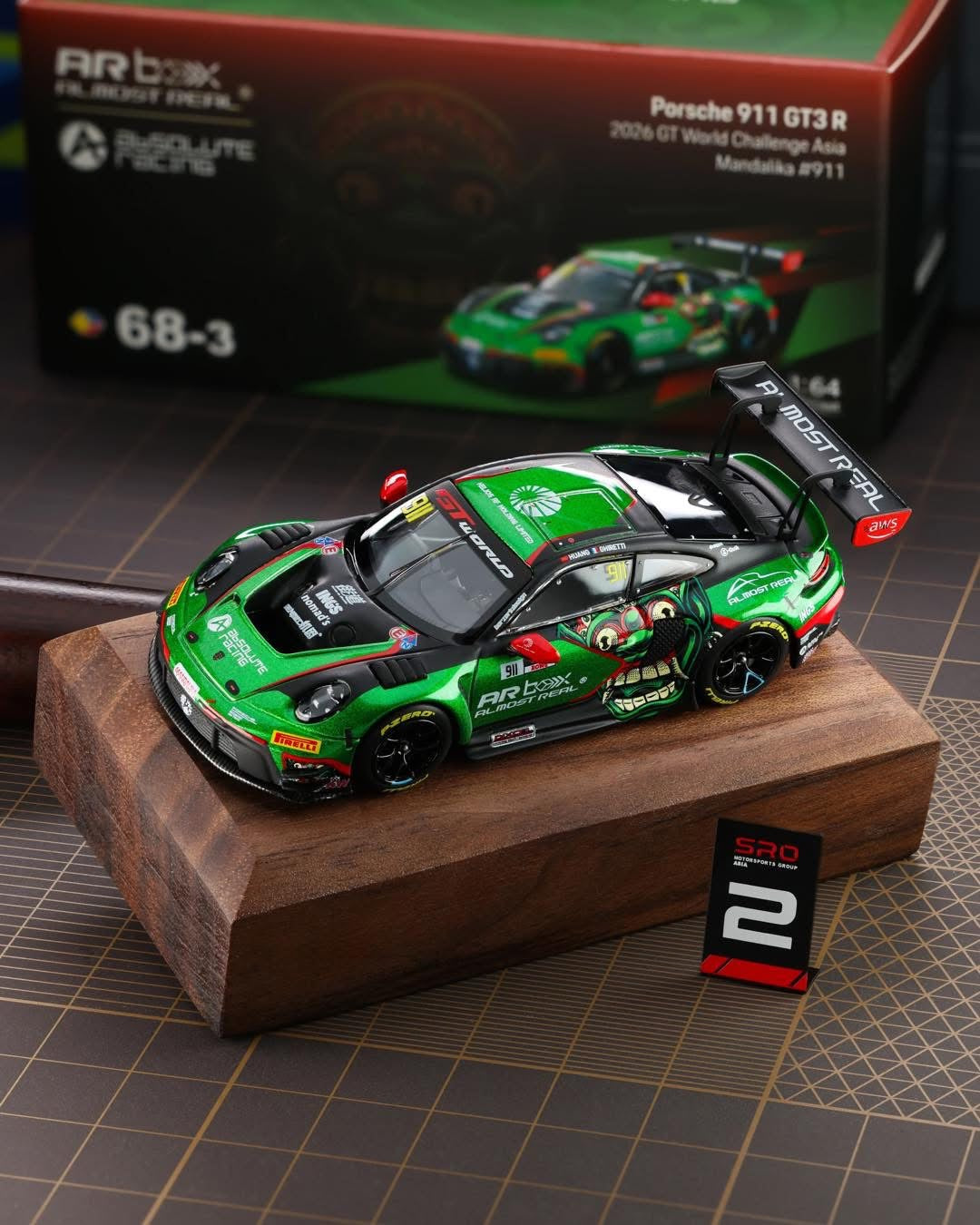 AR Box 1:64 Alloy Model! Licensed Porsche product, 992 GT3 R Track Edition