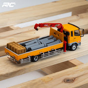 GCD 1:64 三菱扶桑 Fighter (1024) 起重卡车 - 右舵。黄色