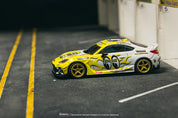 1:64 丰田 GR86 -- MOONEYES 黄/白火焰涂装 -- TARMAC WORKS