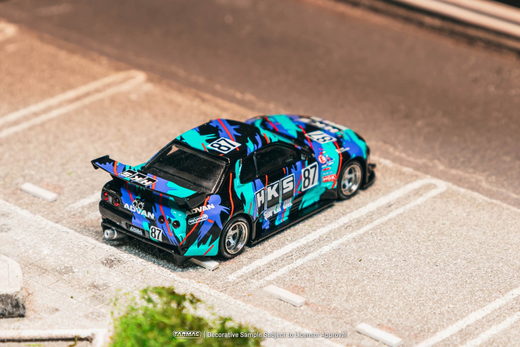 Tarmac Works - Nissan Skyline (R32) Widebody  HKS