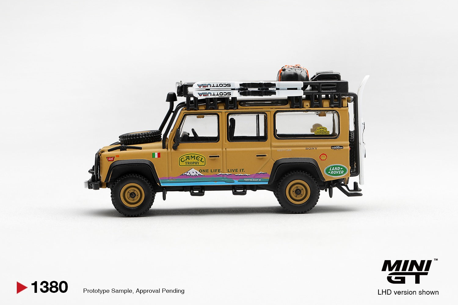 MINIGT 1/64 Land Rover Defender 110 1998 Camel Trophy Tierra del Fuego CT.24 Italy