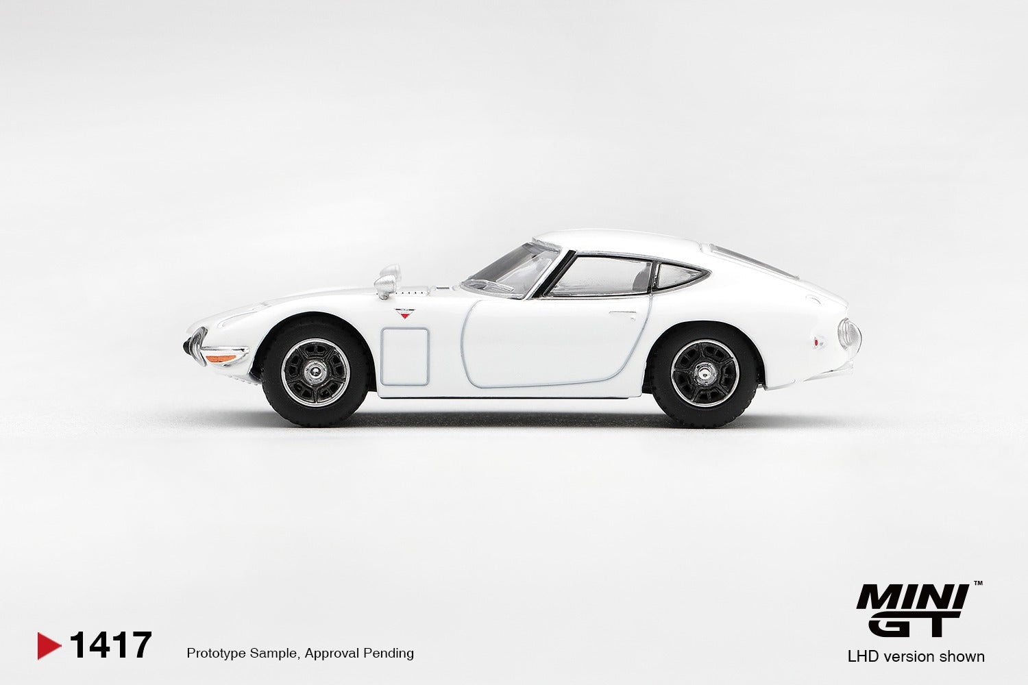 MINIGT 1/64 Toyota 2000GT Pegasus White