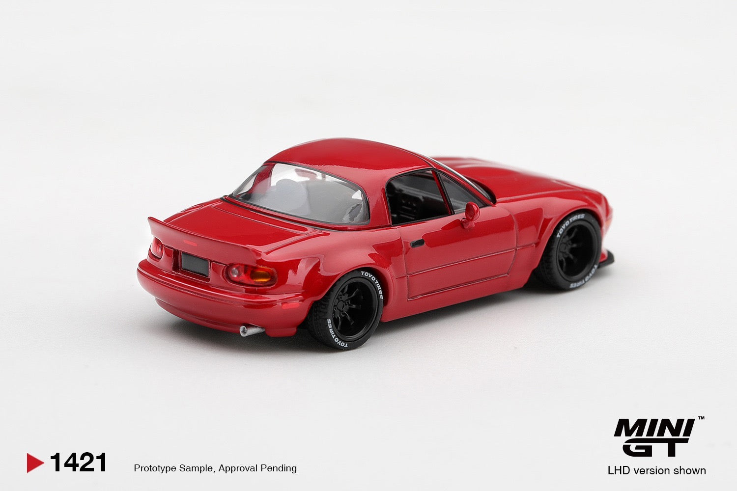 MINIGT 1/64 Mazda MX-5 (NA) Pandem Classic Red
