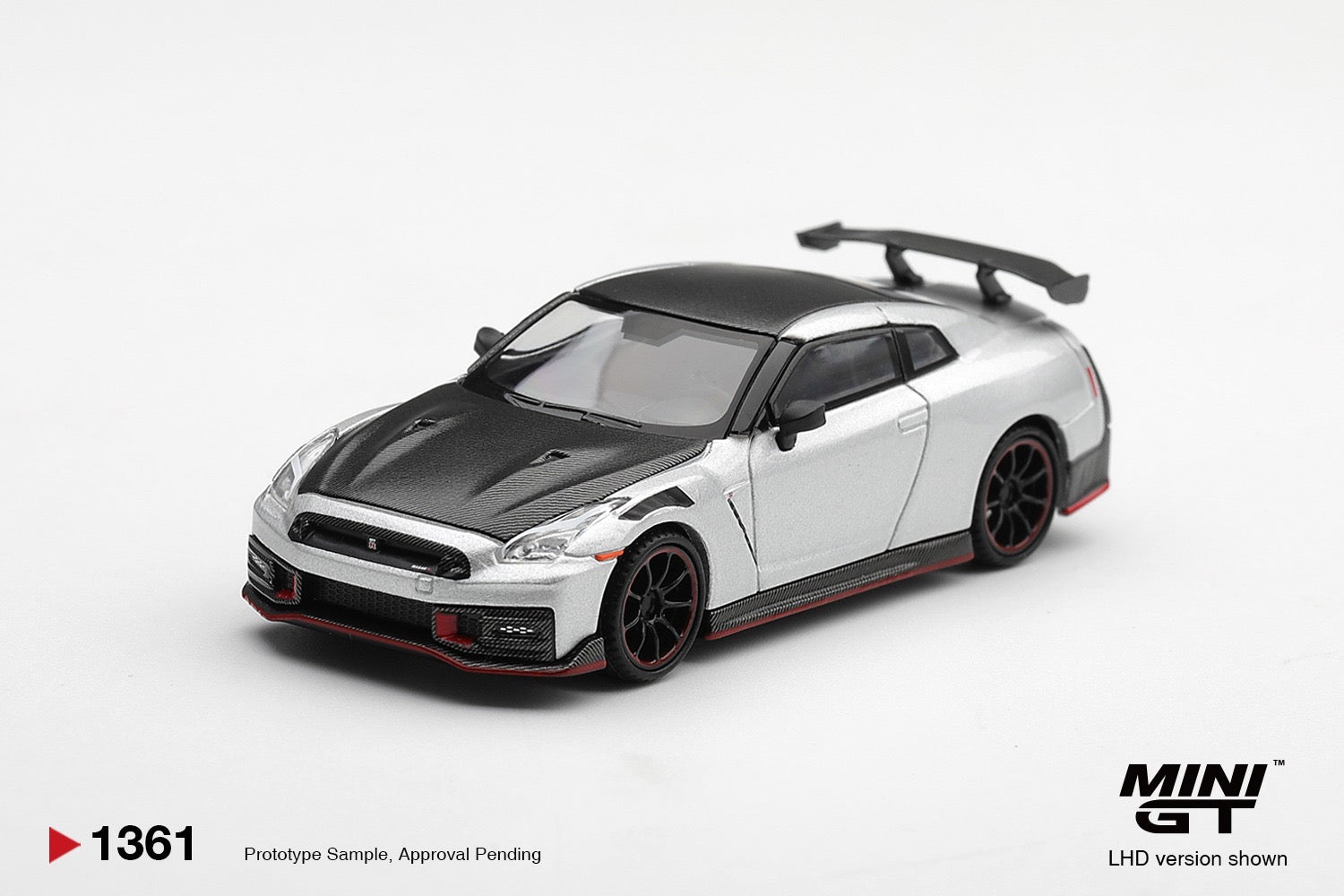 MINIGT 1/64 Nissan GT-R NISMO 2024 Silver