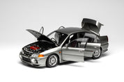 1/18 三菱蓝瑟Evolution IV，钢银色 - MOTORHELIX