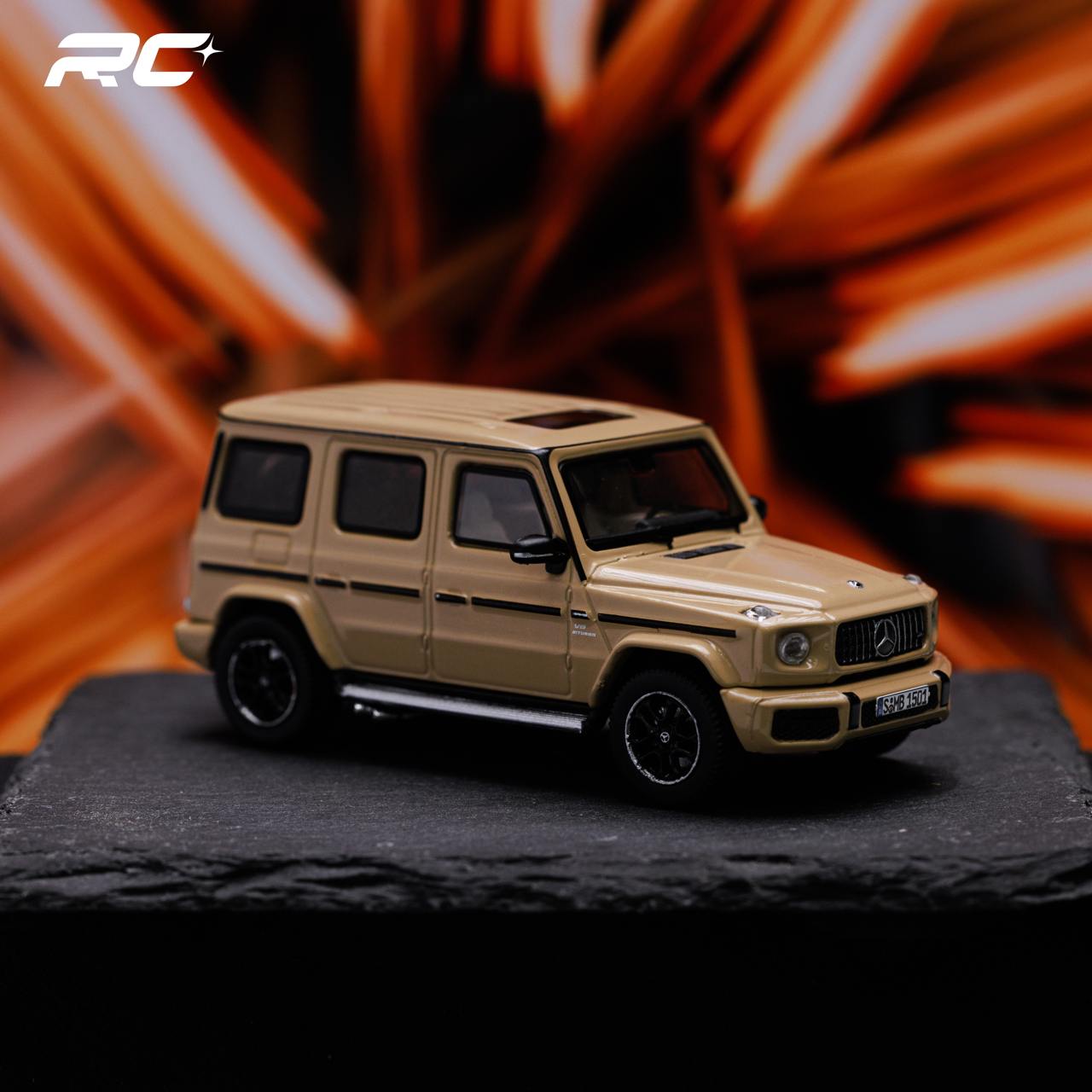 Tarmac Works 1/64 Mercedes-AMG G 63 Brown - ROAD64